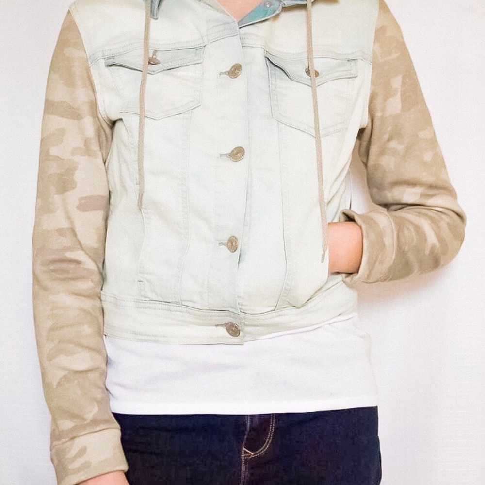 Women’s Jean Jacket